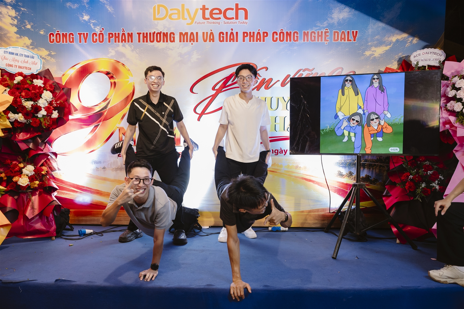 KỶ NIỆM 9 NĂM THÀNH LẬP DALYTECH - VỮNG BƯỚC VƯƠN XA