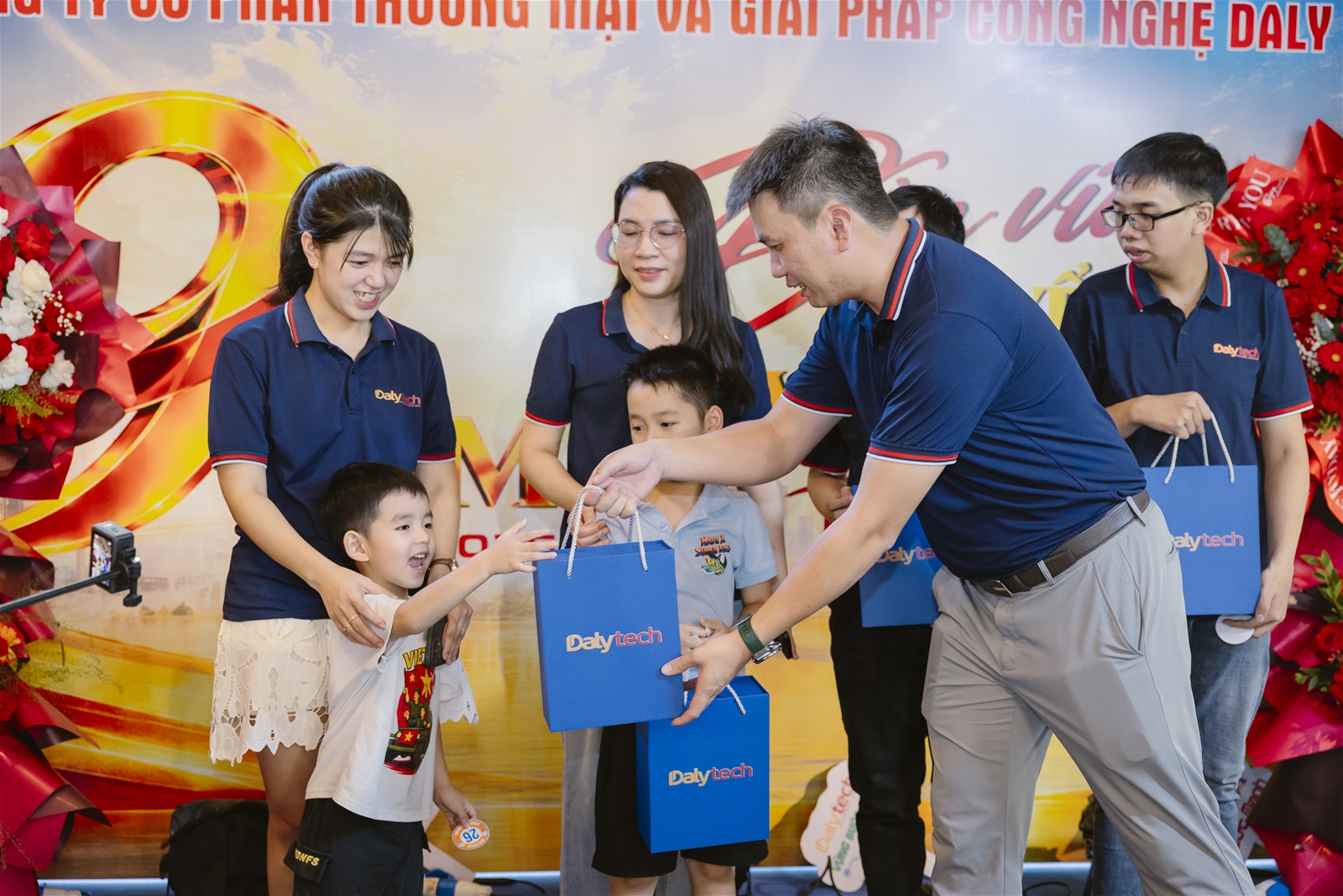 KỶ NIỆM 9 NĂM THÀNH LẬP DALYTECH - VỮNG BƯỚC VƯƠN XA