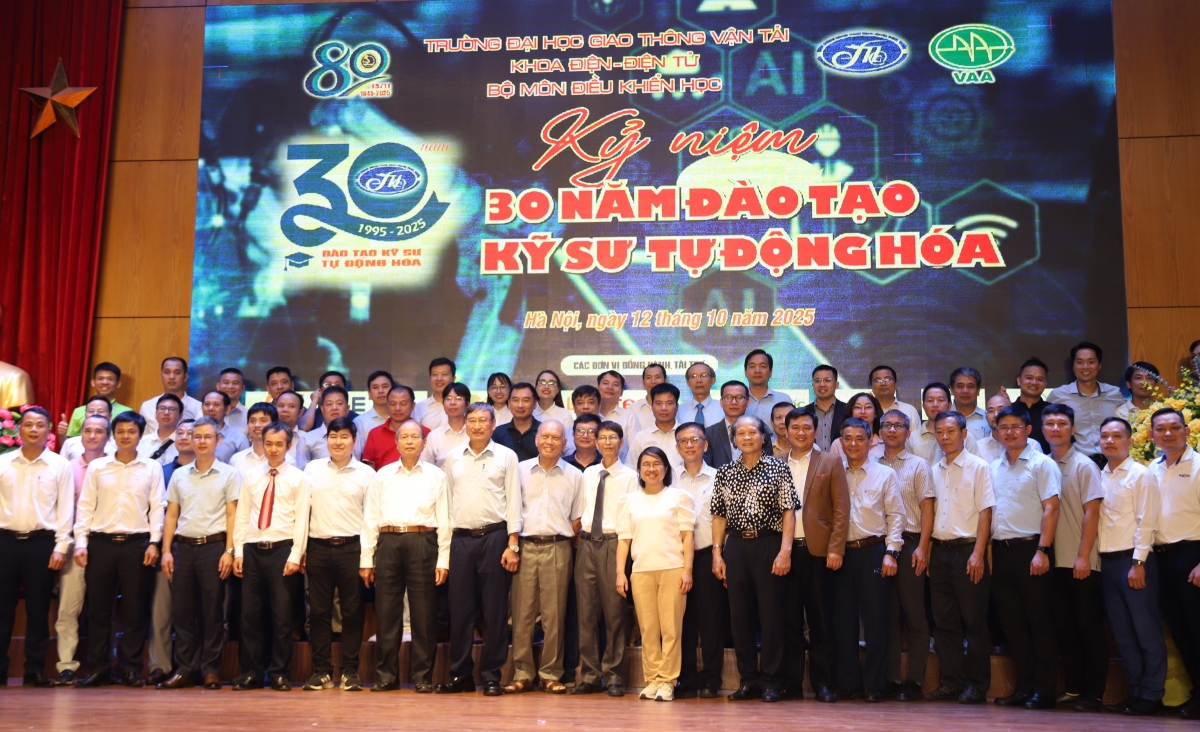 DALYTECH DỰ LỄ KỶ NIỆM 30 NĂM ĐÀO TẠO KỸ SƯ TỰ ĐỘNG HÓA - TRƯỜNG ĐẠI HỌC GIAO THÔNG VẬN TẢI