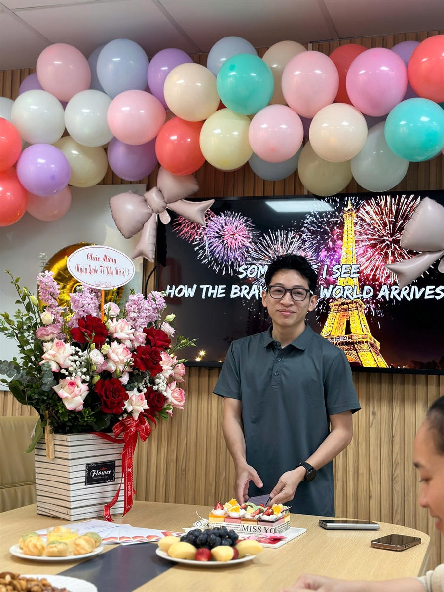 KHÔNG KHÍ VUI TƯƠI CHÀO MỪNG NGÀY 8/3 TẠI DALYTECH