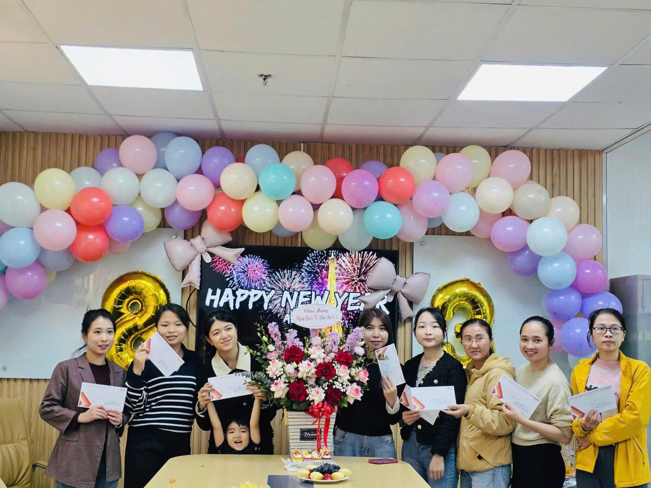 KHÔNG KHÍ VUI TƯƠI CHÀO MỪNG NGÀY 8/3 TẠI DALYTECH