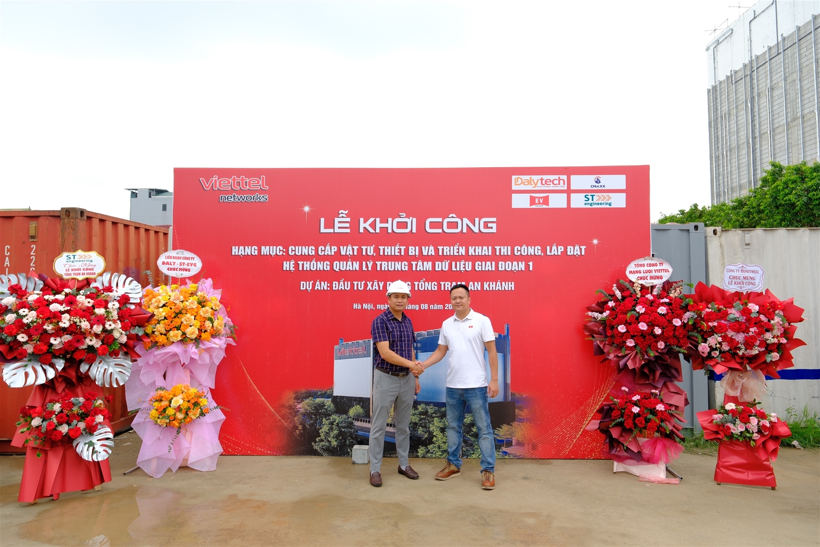 LIÊN DANH CÔNG TY DALYTECH-ST-EVG TỔ CHỨC LỄ KHỞI CÔNG DỰ ÁN TRUNG TÂM DỮ LIỆU LỚN NHẤT MIỀN BẮC